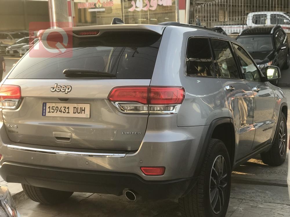 جیپ گراند شیرۆکی